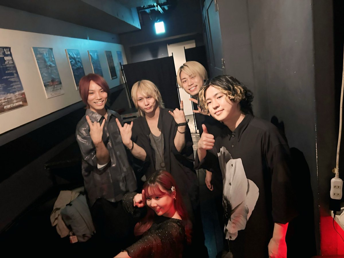 #LIVEALIVE vol.3ありがとうございました♡

四季と盲目でヴァイオリンを弾いていた愛しのシェリーです🎻🐣

大好きなみんなとの25分間とても楽しくて幸せだった💖

観てくださった方ありがとう！
いつもきてくれるみんな本当にありがとう！
はじめましての皆様も、これからぜひ仲良くしてください😆✨