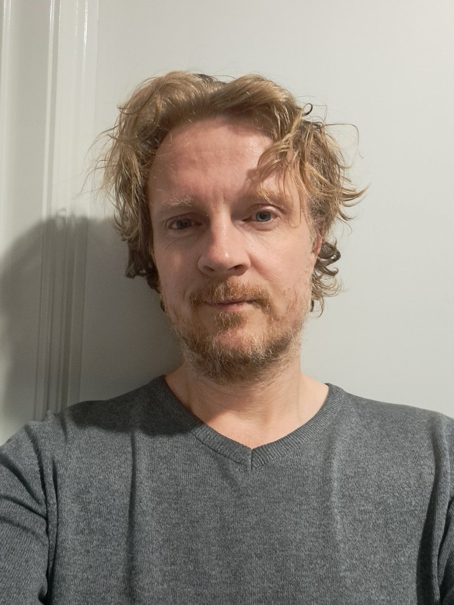stevengraham23's tweet image. Enjoying growing out my hair a bit at the moment :)