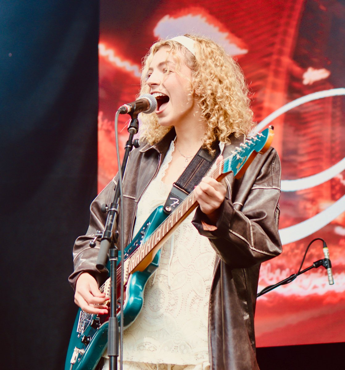 Day 4 of <a href="/kilbyblockparty/">Kilby Block Party</a>, the May 15-18 music festival in Salt Lake City, featured sets by <a href="/sukiwaterhouse/">Suki Waterhouse</a>, The Pains of Being Pure at Heart, Geese, <a href="/TennisInc/">Tennis Music</a>, <a href="/beesonyeah/">Beeson</a> and <a href="/orlagartland/">orla gartland</a>. #suki #kbp6 #festivals #SLC More PHOTOS: flickr.com/photos/2951108…