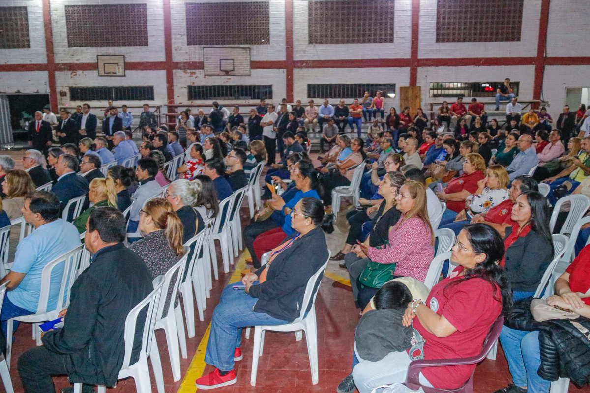 PrensaRiera's tweet photo. Plan SUMAR EN TU BARRIO: Jornada de Seguridad Ciudadana en Ñemby.

En el marco del fortalecimiento del Plan SUMAR EN TU BARRIO, se llevó a cabo una nueva Jornada de Seguridad Ciudadana en la ciudad de Ñemby, impulsada por el Gobierno del Paraguay. La iniciativa pone el...(1/4) https://t.co/hitlly8MIb
