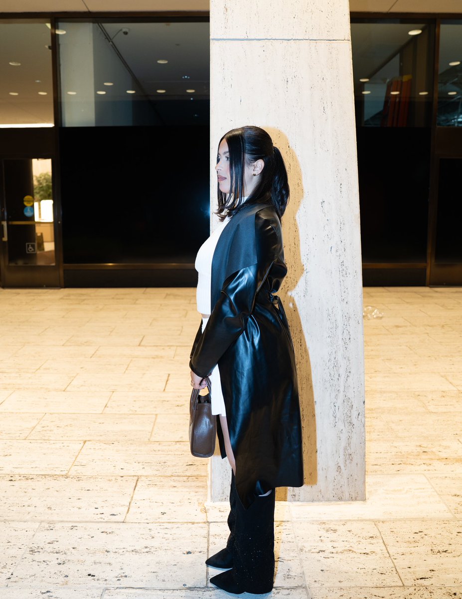 xolenaaaa's tweet image. God took his time, then added leather 🖤