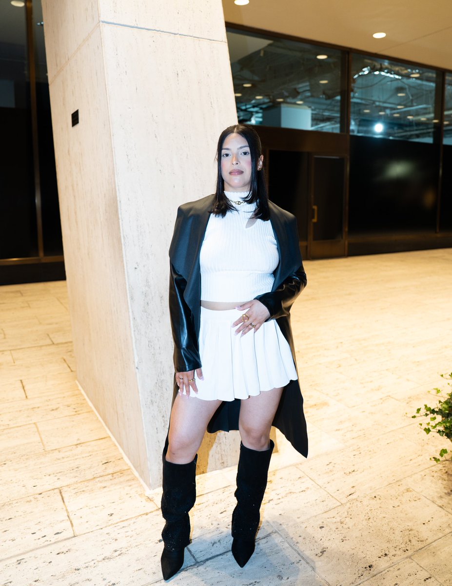 xolenaaaa's tweet image. God took his time, then added leather 🖤