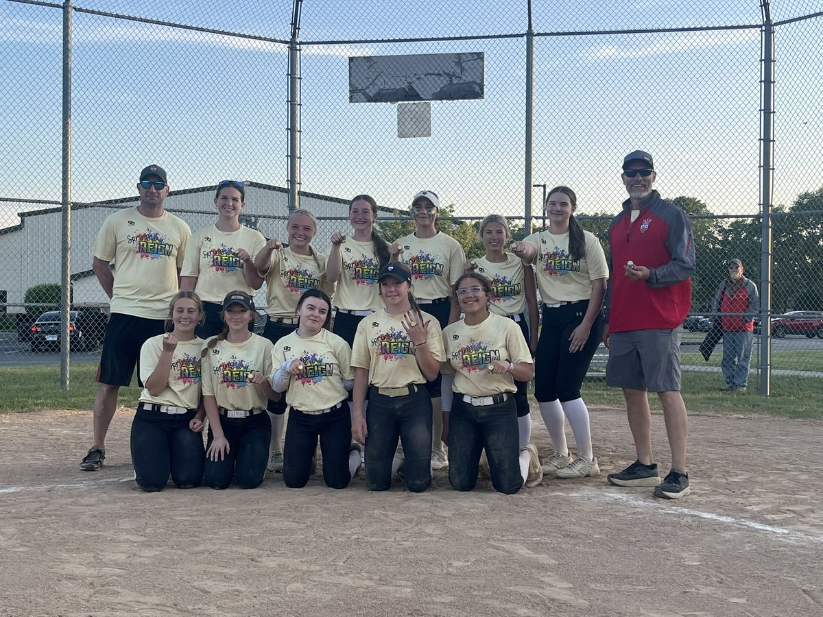 Exciting to be Spring Reign Yellow season champs!  <a href="/GenuWinReign/">GenuWin Reign</a> <a href="/GReign2010/">Reign National 16u Jasper</a>