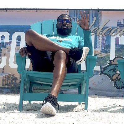 coachlisaj's tweet photo. Chris Parrott named Coordinator of Scouting at Coastal Carolina
* Former Director of Recruiting/Academic Coordinator at South Carolina State https://t.co/SaxGFXwwIs