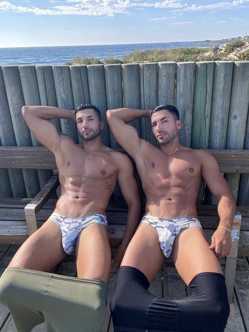 Watch Twin fitness's leaked NSFW photo on TwXstars