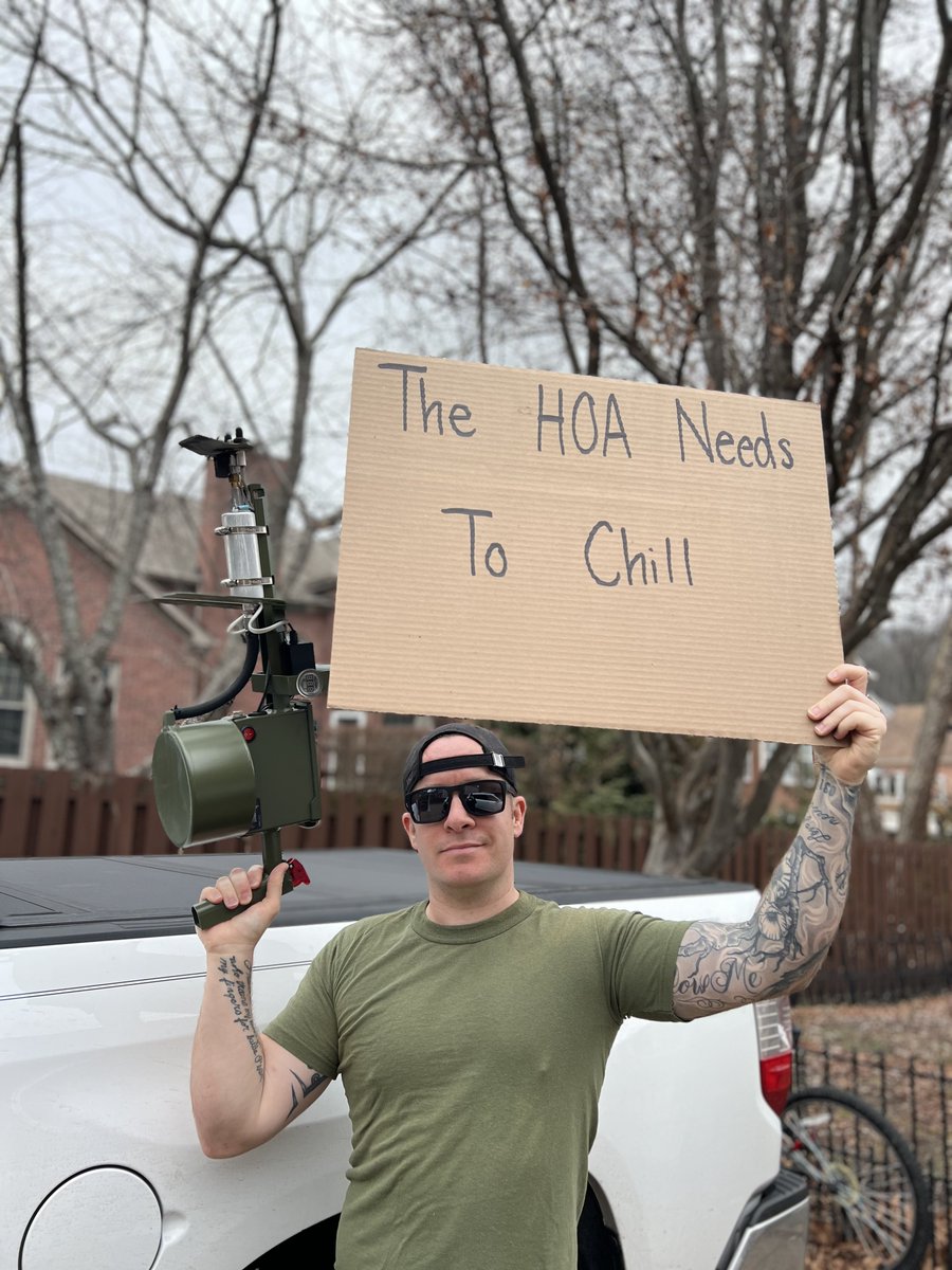 zacharyebell's tweet photo. Like for real, what’s their deal. https://t.co/NwhnOSjHxm