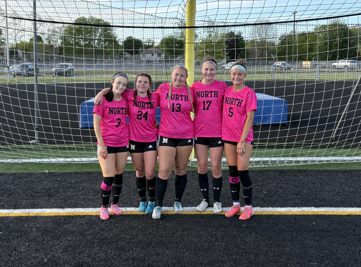 ⚽️ SENIOR NIGHT ⚽️

The LCN class of 2025 has provided us with 5 amazing young ladies (left to right):
-Sofia Bull
-Kaela Craig
-Ava Kozicki
-Leila Guitar
-Samantha Holdwick