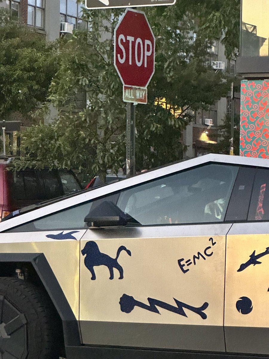 emmanuelBHarel's tweet photo. 🐶/acc is here.

Just remember, all the signs were there - you just chose to ignore them. https://t.co/tEjRpWdHa2