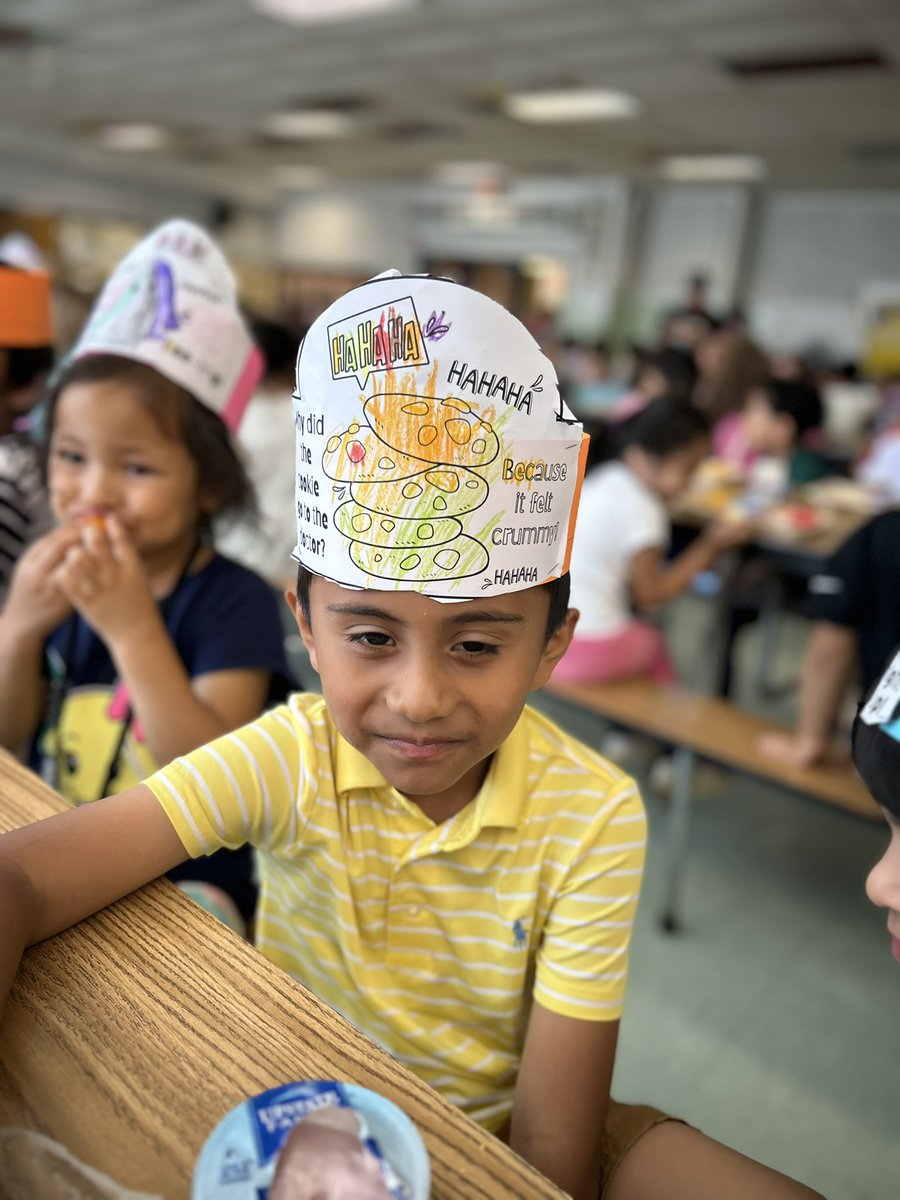 Elizabeth Baxter (@_mrsbaxter) on Twitter photo J is for Joke Day! Our kindergarteners sharing some jokes for our ABC Countdown to Summer! <a href="/Herndon_ES/">Herndon Elementary</a> J is for Joke Day! Our kindergarteners sharing some jokes for our ABC Countdown to Summer! <a href="/Herndon_ES/">Herndon Elementary</a>