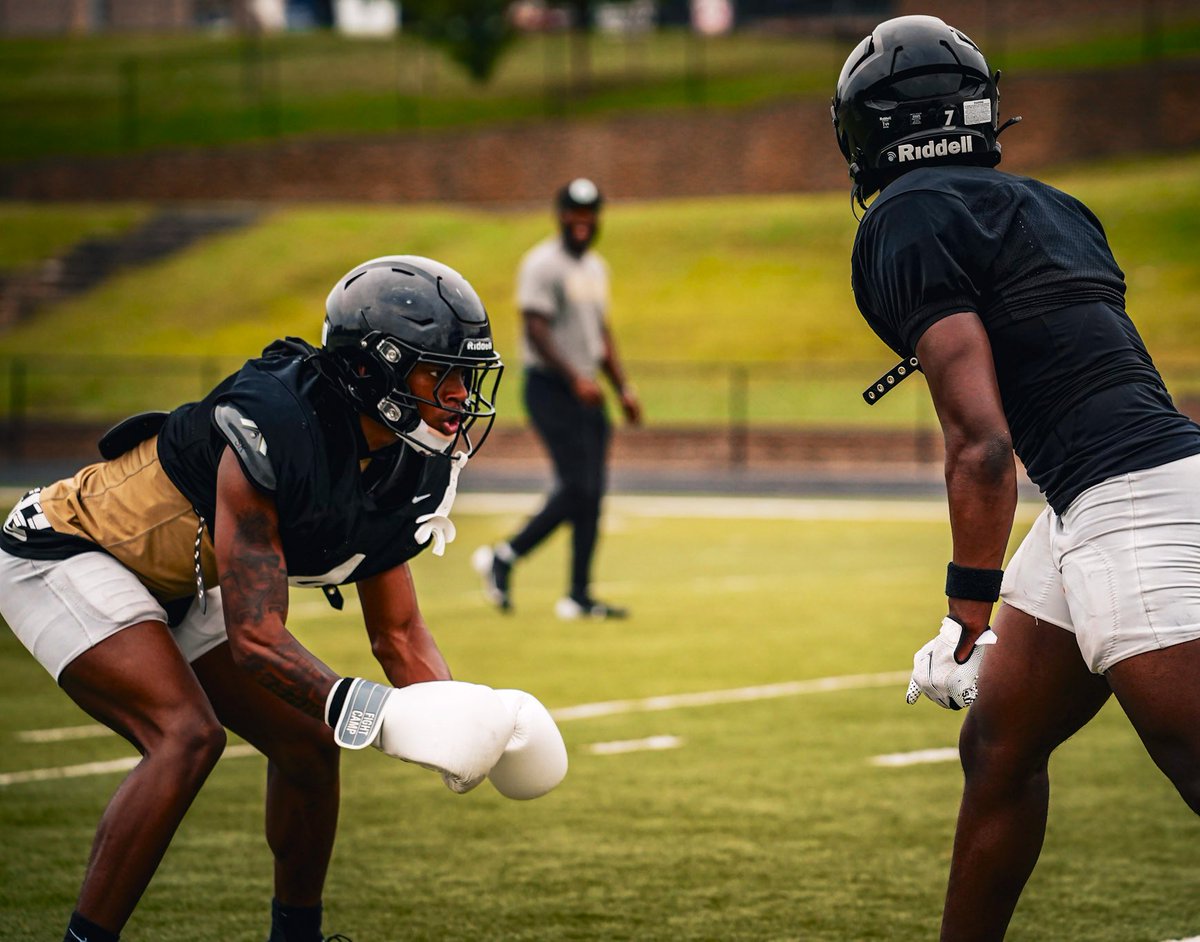 frampcamp (@frampcamp) on Twitter photo <a href="/hakimframpton/">Hakimthedream</a> This program is what most are not used to. Especially your age. Don’t leave it to the ref to question anything. Your eyes and feet are your hands. #Work <a href="/hakimframpton/">Hakimthedream</a> This program is what most are not used to. Especially your age. Don’t leave it to the ref to question anything. Your eyes and feet are your hands. #Work
