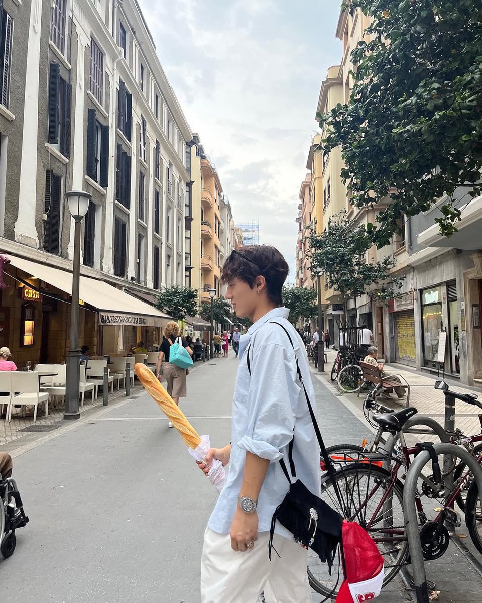 eunwoo tweet media