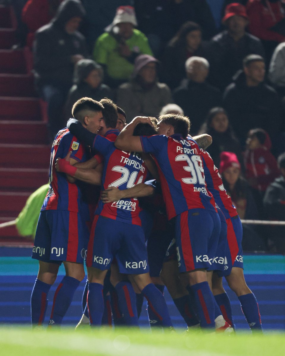 Vamos Ciclon de mi vida! Vamos!!!! En semis! 💙❤️💙❤️💙