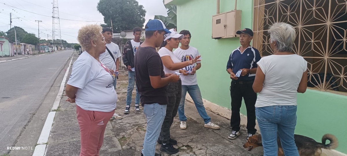 #19Mayo Seguimos junto al pueblo de cuerpo presente como lo encomendó nuestro compañero <a href="/adbernabe/">Bernabé Gutiérrez</a>, estamos en la operación #RemateADeco, convencidos que en #Yaracuy merecemos gobernantes que trabajen y no que #Resuelvan para sus bolsillos. 

El #25Mayo Vota #AbajoALaIzquierda