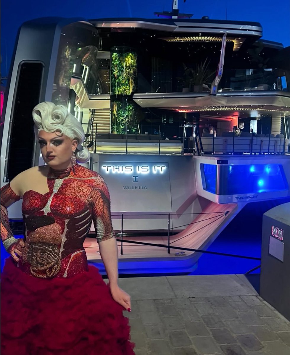 Drag Crave tweet media