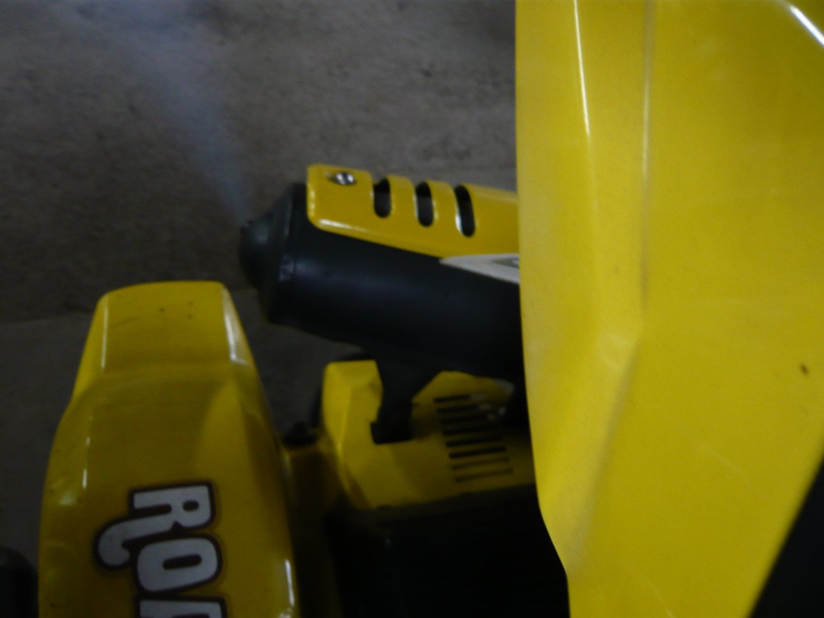 mperb26dett's tweet photo. 煙を写すのは意外と難しかった…。動画じゃないと無理？一番煙が出そうなvespaが一番煙が出ない…。roa-foxが一番出る…。
#2stroketuesday https://t.co/A7tPuxMTlX
