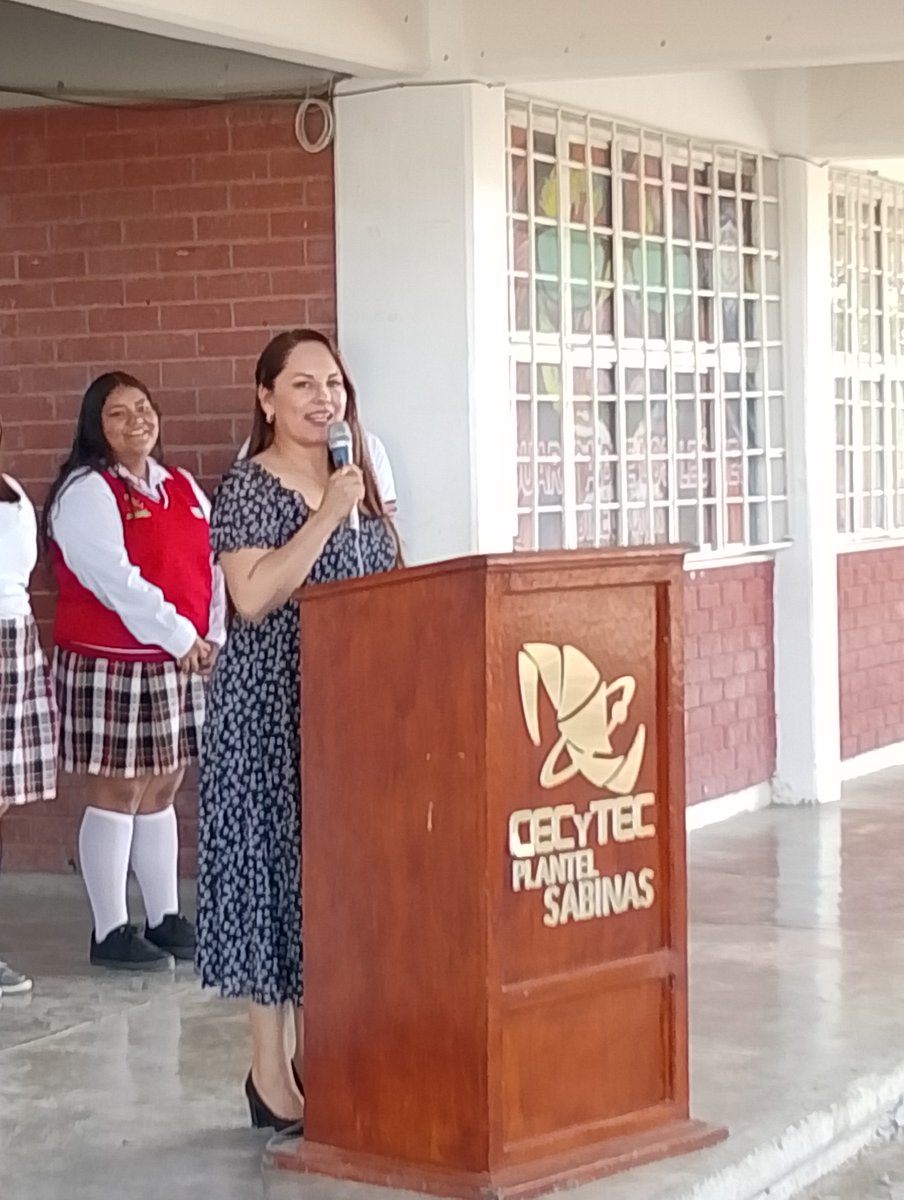 Honores a nuestro Lábaro Patrio a cargo de los Maestros Gabriel Isaí Cano, Cesar Méndez y del grupo 602, así como el mensaje de nuestra Directora Dra. María Esther Coronado Maldonado #ImpulsoEducativo #CoahuilaPaDelante #APasosDeGigante #CECyTEEMSaDCoahuila #OrgulloCECyTEC