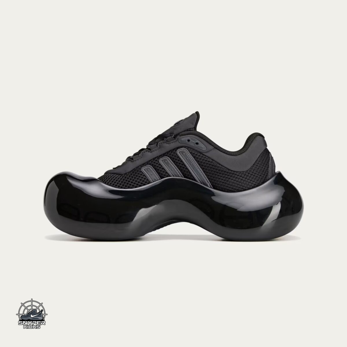 SnyperKicks's tweet image. Avavav x adidas Moonrubber &quot;Core Black&quot;
Colorway: Core Black/Utility Black/Utility Black
Style Number: 
Release Date: May 22, 2025
Price: $350
#CoreBlack #avavav #adidas #moonrubber