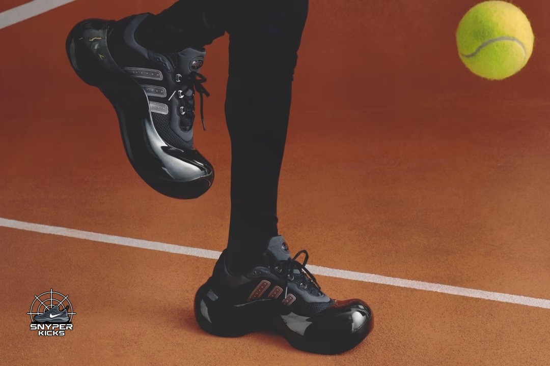 SnyperKicks's tweet image. Avavav x adidas Moonrubber &quot;Core Black&quot;
Colorway: Core Black/Utility Black/Utility Black
Style Number: 
Release Date: May 22, 2025
Price: $350
#CoreBlack #avavav #adidas #moonrubber