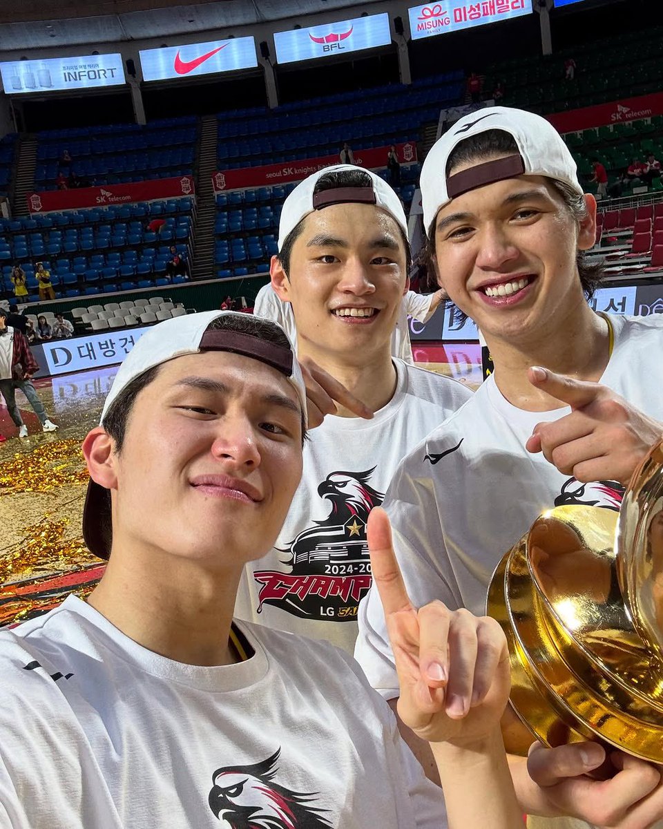 01's Future of Changwon LG(?)
Yang Jun-seok, Carl Tamayo, and Yoo Ki-sang 🏆

#CarlTamayo