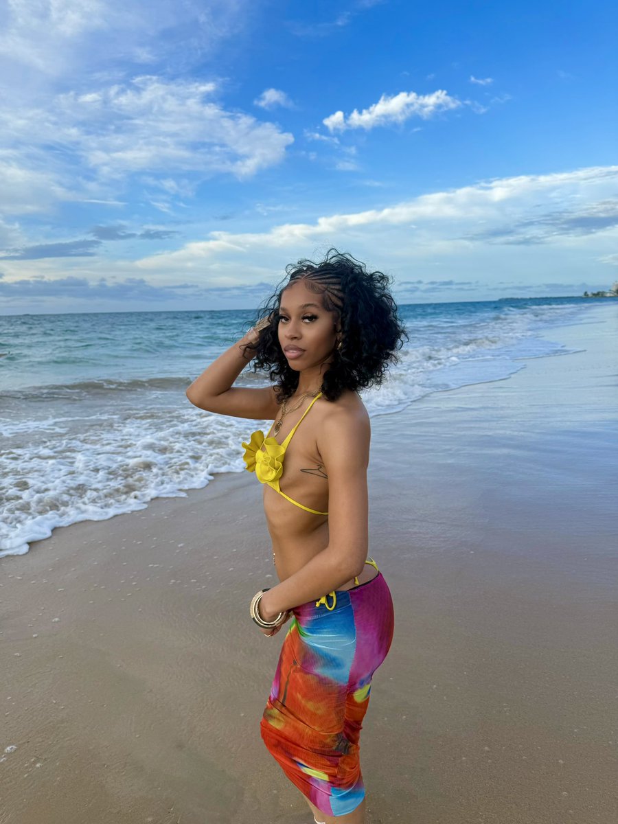 LexWithDaTea's tweet image. vacay time🏝️⛵️🛥️☀️🍉⛱️