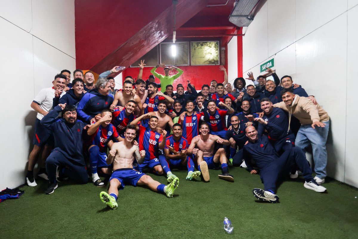 SanLorenzo's tweet photo. ¡QUÉ HUEVOS TIENE ESTE EQUIPO! https://t.co/z51kj92qo4