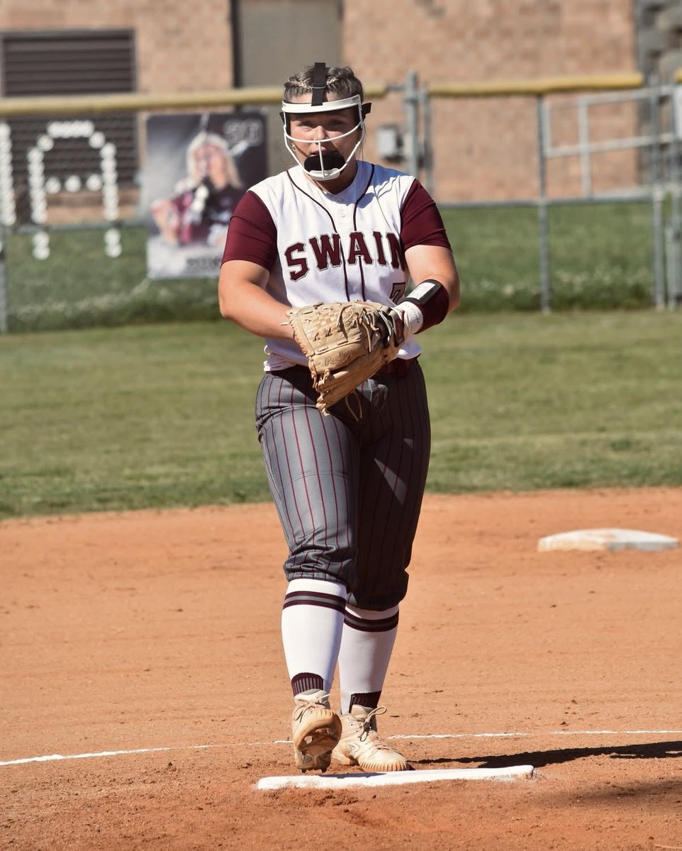 rawls_rylee's tweet photo. Had a great junior season! Ended the season with a 1.26 ERA, 167 strikeouts, .556 batting average, and 4 homeruns! So ready for this up coming travel season! @ErskineSoftball @ETSUSoftball @GoCamelsSB @MontreatSB @Mads_Arm2Strong @FurmanSoftball @AppStateSB https://t.co/3y1hus5BSA