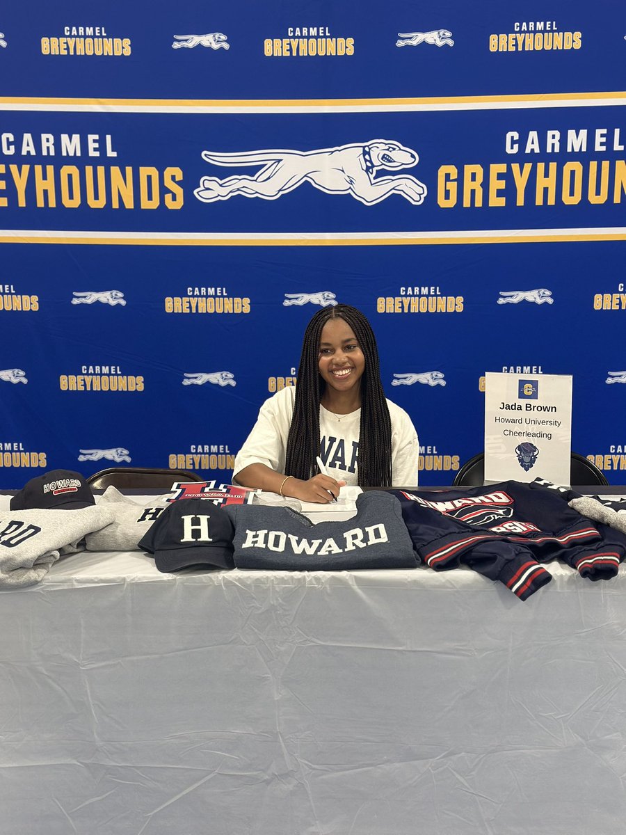 We're beaming with pride as Jada continues her cheer journey at Howard University! You've put in the effort, both academically and athletically, and we're excited to see the amazing things you'll achieve. #senior25 #onceagreyhoundalwaysagreyhound