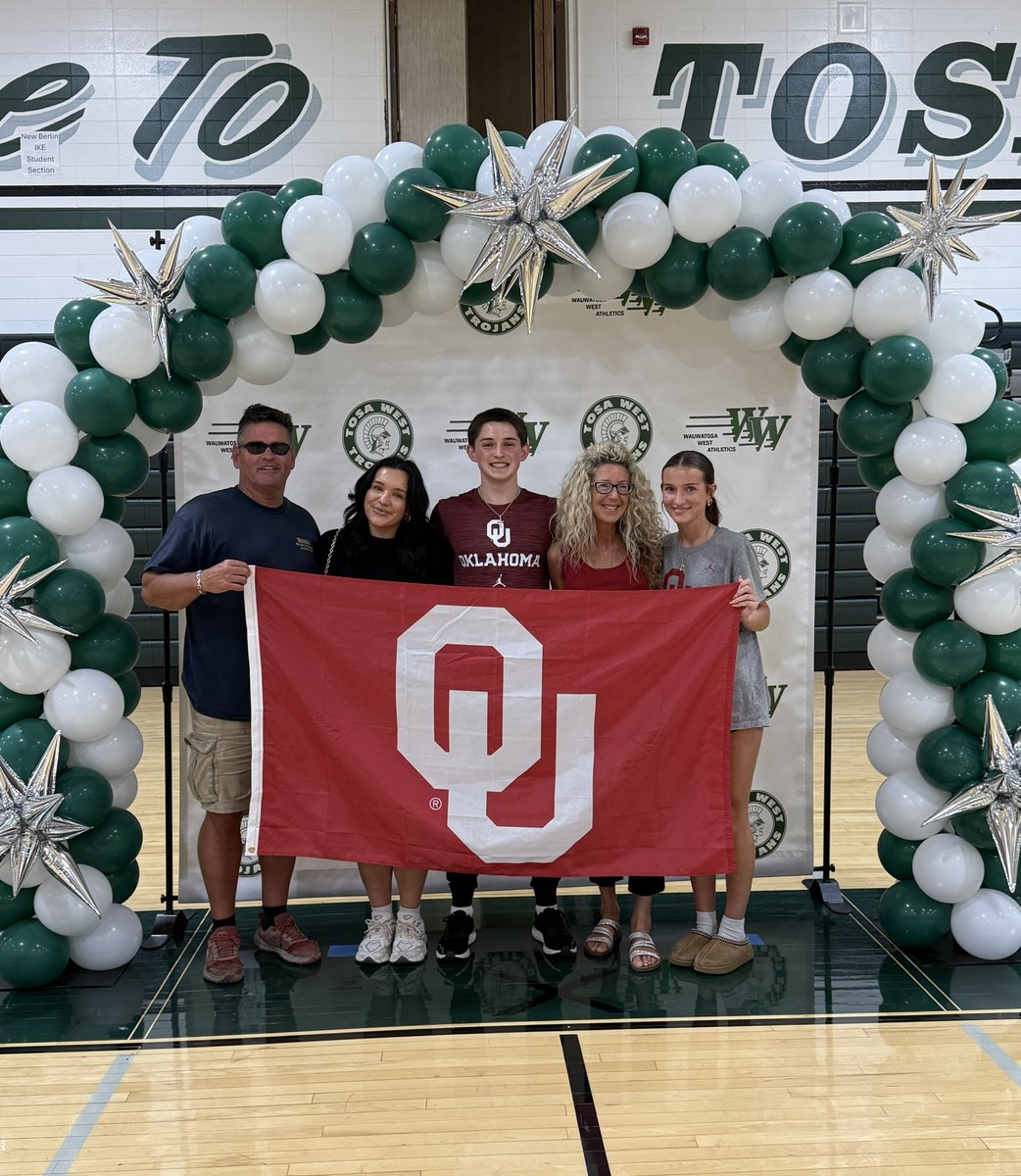 Tosa West Boys Basketball (@tosawesthoops) on Twitter photo The Wauwatosa West High School Athletic Department recently hosted a Signing Day event and we would like to congratulate Class of 2025 boys basketball senior guard, Jake Hansen, on his commitment to The University of Oklahoma.
<a href="/jake_hansen27/">Jake Hansen</a> <a href="/OU_MBBall/">Oklahoma Basketball</a> <a href="/PorterMoser/">Porter Moser</a> <a href="/kairogers_12/">Kai Rogers</a> The Wauwatosa West High School Athletic Department recently hosted a Signing Day event and we would like to congratulate Class of 2025 boys basketball senior guard, Jake Hansen, on his commitment to The University of Oklahoma.
<a href="/jake_hansen27/">Jake Hansen</a> <a href="/OU_MBBall/">Oklahoma Basketball</a> <a href="/PorterMoser/">Porter Moser</a> <a href="/kairogers_12/">Kai Rogers</a>
