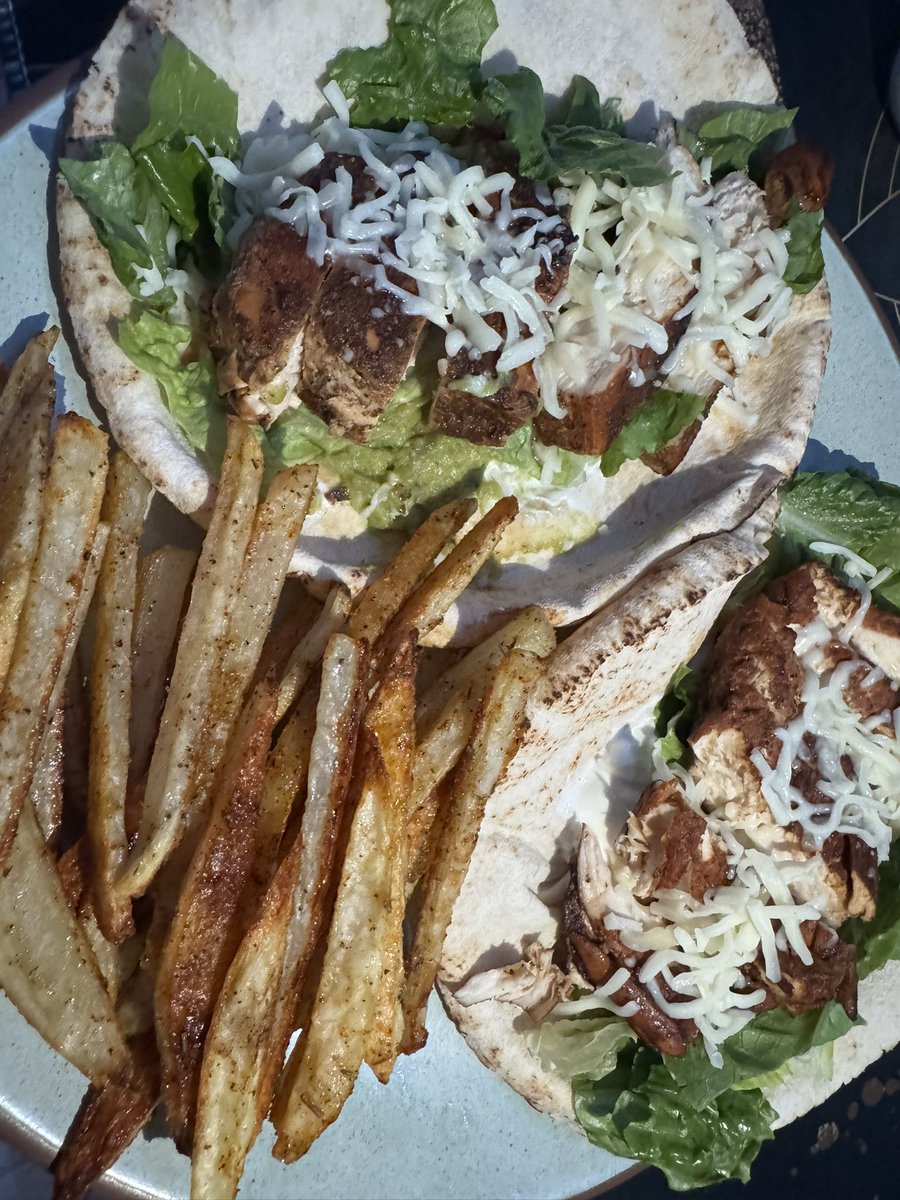 can i get a hell yeah for soojin cooking