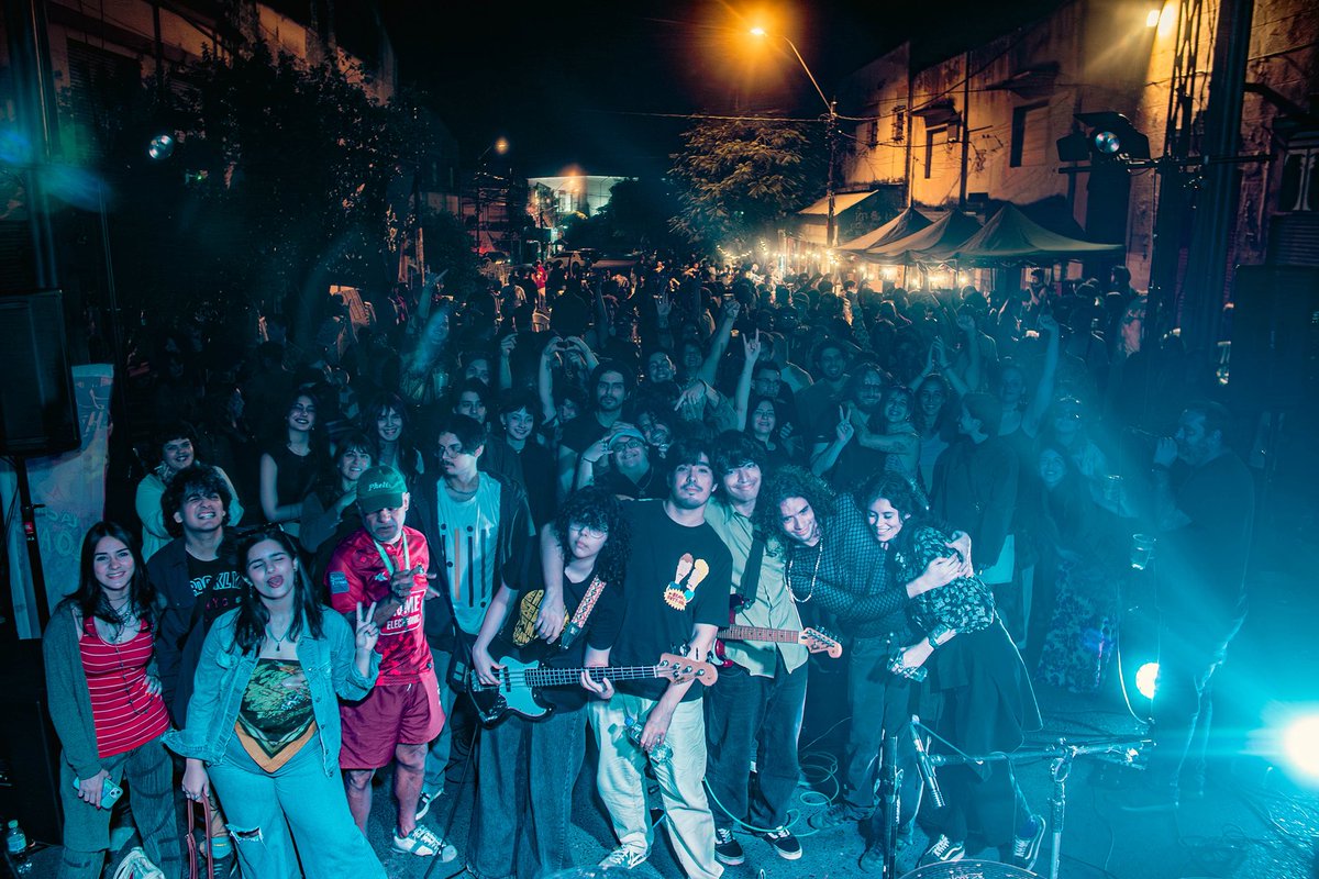 ¡CULTURA NO ES DELITO! ദ്ദി ˉ͈̀꒳ˉ͈́ )✧

MI SUEÑO PÓSTUMO APOYANDO ( y aura farming) EN <a href="/LaChispaCultura/">Centro Cultural La Chispa 🔥</a> 

la chispa es un centro cultural que promueve el arte y la cultura hace 10 años como ningun lugar lo ha hecho jamás en este pais, valoremos y atesoremos.

pic <a href="/Coraltles/">Milena</a> uwu