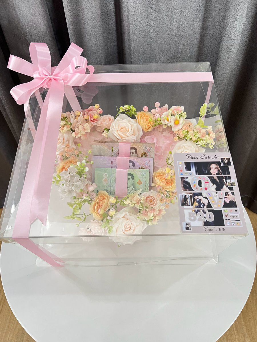 DaYiMa_FF's tweet photo. 250520 support from Freen's 富婆
to Freen
520，我爱你
愿每个“我爱你”，都化作你眼底的星光，照亮你的一生。
@srchafreen 
total：131420 THB
一生一世爱你 ​​​

#srchafreen 
#GIRLFREEN https://t.co/HXXSjbQkHh