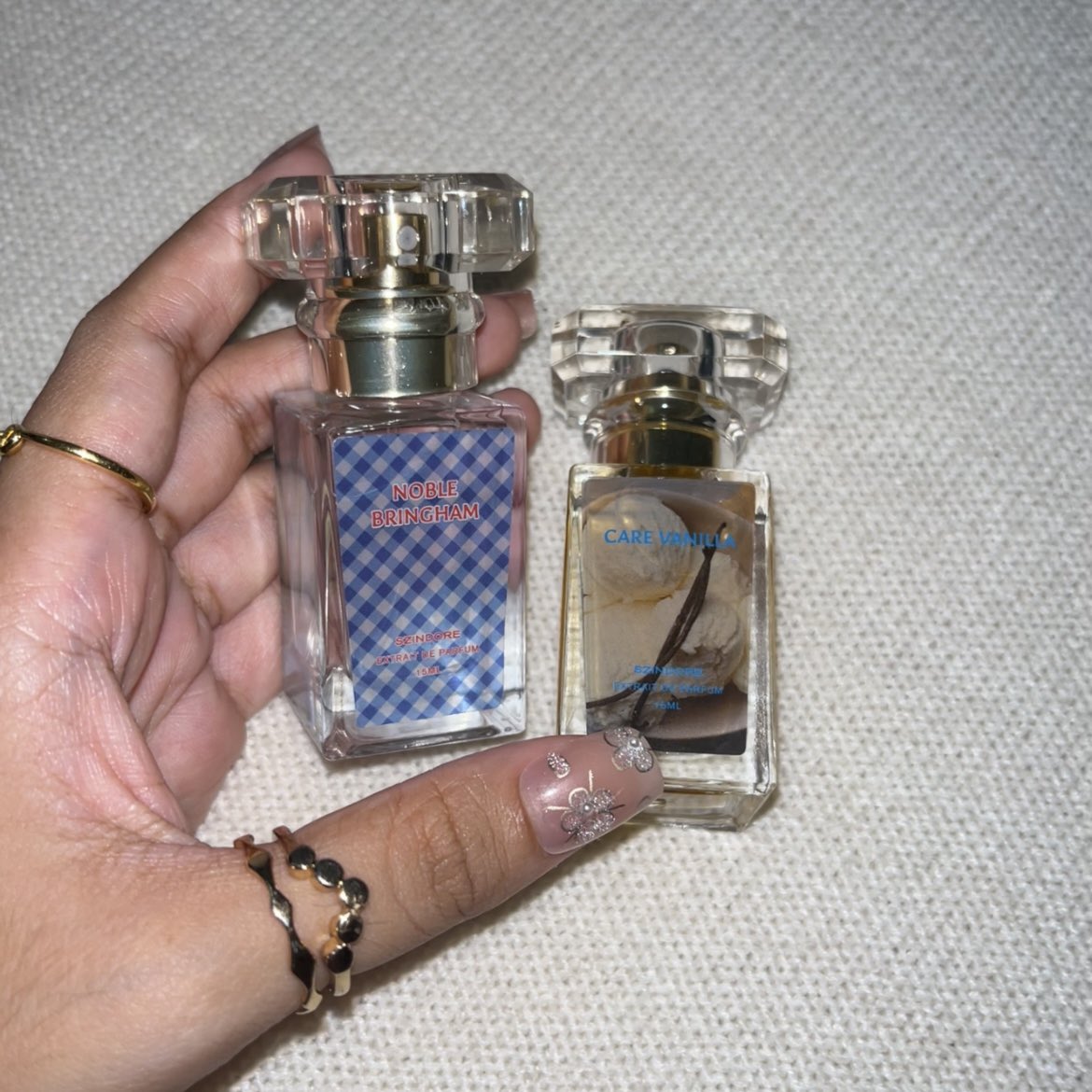 youthayuju's tweet photo. This is the definition of 'I’d buy her in a heartbeat, but my bank account says no.' Mestilah happy. Dah jumpa her affordable twin! Hihi 🥰💗
#szindorewomen #szindorereview #szindore #perfumereview #bbw #bringham #victoriasecret #barevanilla https://t.co/AXdf7PIJhy