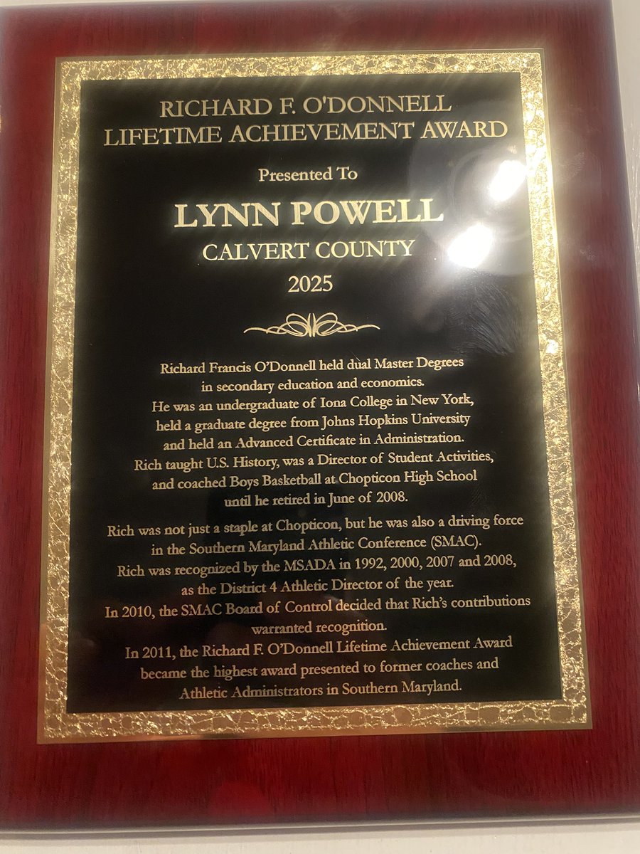 paxathletics's tweet photo. Coach Lynn Powell accepting the Rich O'Donnell  Lifetime Achievement Award https://t.co/UG0MqV1K41