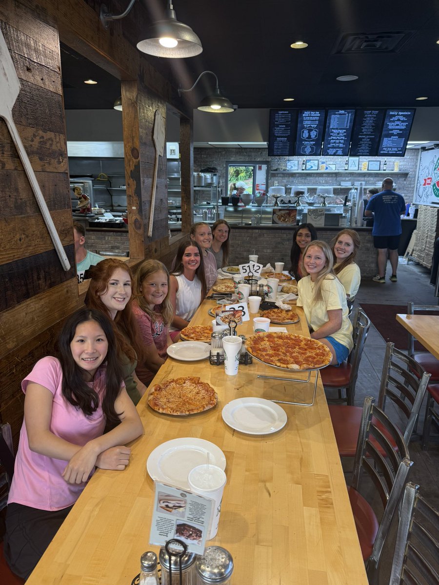 We finished up our 5,000 Shot Club last Friday with some All-Star Weekend events and celebrated tonight with some Nick &amp; Al’s! We had 8 girls complete the club this year and eat for free. On to the summer!

#WeAreLamar
