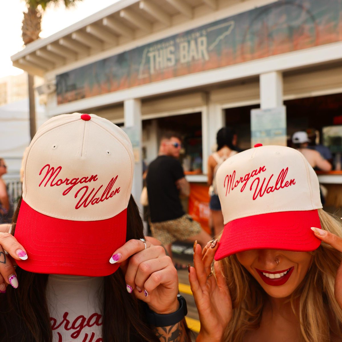 Still getting the sand out of our boots…. 🏝️ We had the best time hangin’ with y’all down at @sandinmybootsfest and sharing a bit a of Music City! #MWThisBar #ThisBarThatBeach