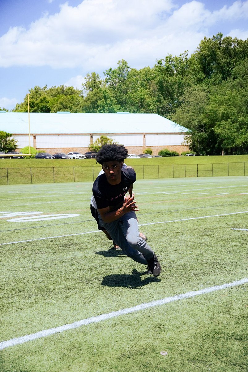 blake10kk's tweet image. 1% better then the rest… @MustangGang410 @CoachJdubSFA @tdhald @NPCoachZim