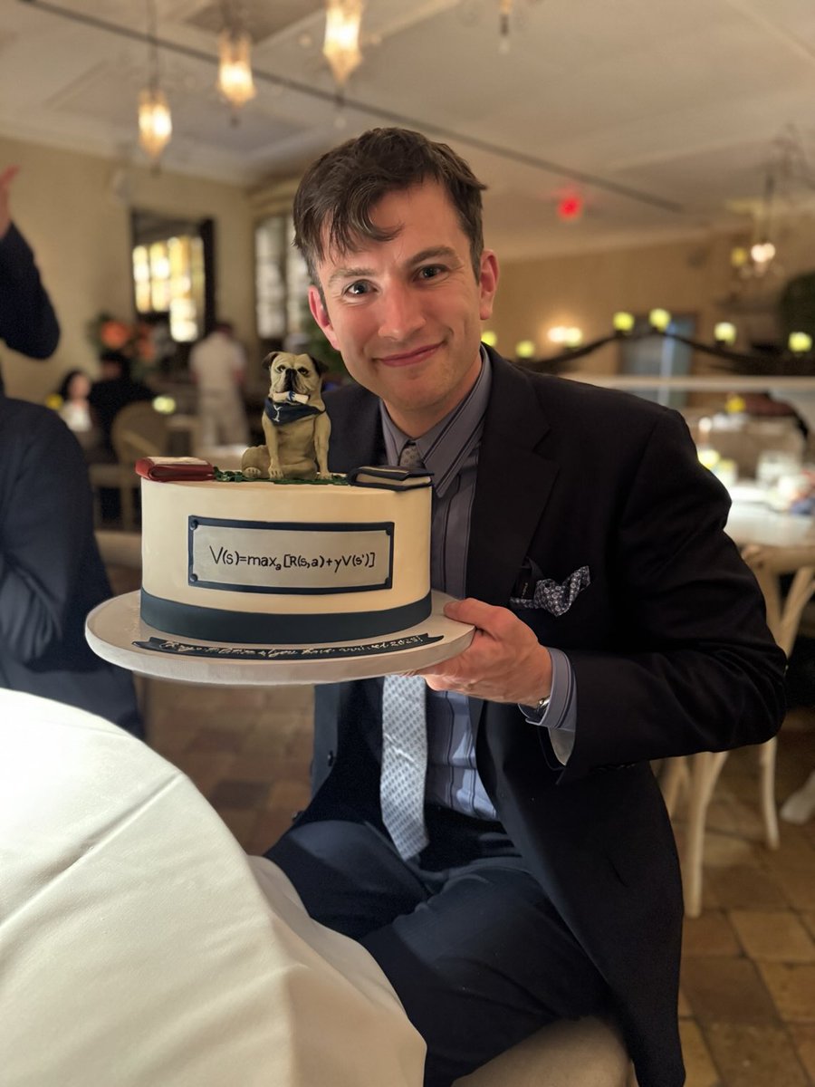 GreggWStone's tweet image. Celebrating my son-in-law’s PhD graduation from Yale - everything on the cake is meaningful. Future of the next generation is bright!
