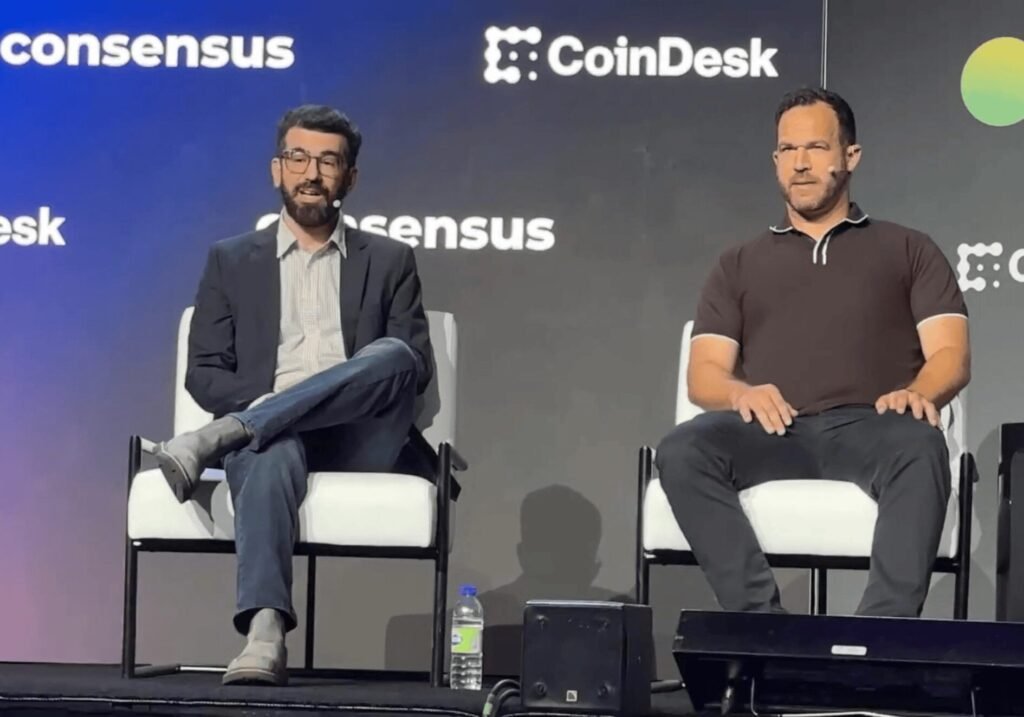 Trumpet_Chr's tweet image. 😬 Pi Network backlash grows

Founder Nicolas Kokkalis returns at Consensus 2025 — but gives no real update. Pi Coin tanks over 50% as frustrated investors dump holdings.

📉 From $1.24 → $0.72 in days.

📖 More: thecryptoinsight.net/pi-network-inv…