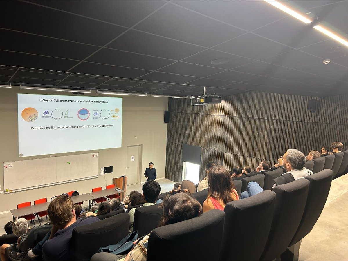 CENTURI - Turing Centre for Living Systems (@centuri_ls) on Twitter photo Yesterday, Xingbo Yang, from <a href="/tudresden_de/">TU Dresden</a>, held a CENTURI Seminar on "Bioenergetics of spindle self-organization" in Luminy, Marseille.
Thanks to him for sharing his work! Yesterday, Xingbo Yang, from <a href="/tudresden_de/">TU Dresden</a>, held a CENTURI Seminar on "Bioenergetics of spindle self-organization" in Luminy, Marseille.
Thanks to him for sharing his work!