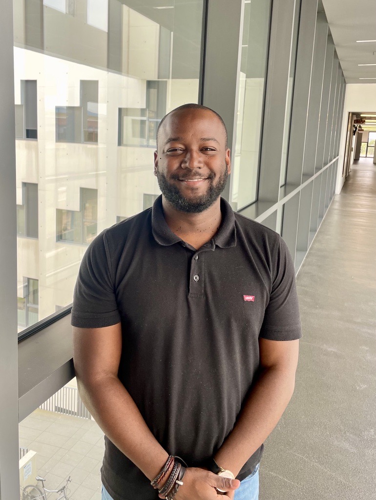 🔬✨ We are excited to welcome back a familiar face to NanoB2A! 🎉 
A big welcome to Dr. Jhonattan Cordoba Ramirez, especialist in Nanoplasmonics, who re-joins our team as a Senior Researcher. 
Welcome aboard, Jhonattan! 👏🏼

#NanoB2A #Members #Group #Nanoplasmonic