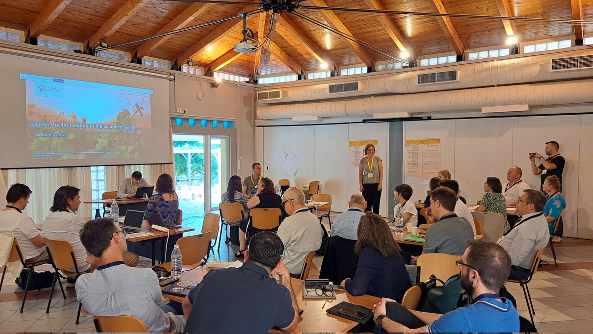 mejoradeolivo's tweet photo. Nos volvemos a reunir, esta vez en #Chania 🇬🇷 para debatir sobre variedades locales, en mi caso olivo 🫒, en el marco de este @eucapnetwork Focus Group con colegas de todos los sectores y países 
#geneticresources https://t.co/Cz97eTw733