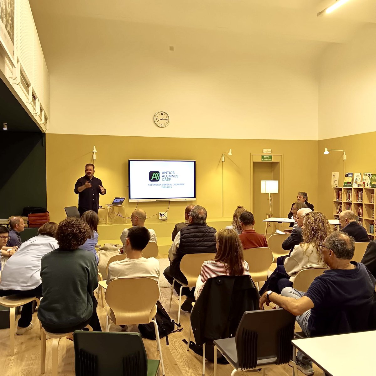 Antics Alumnes Casp tweet media