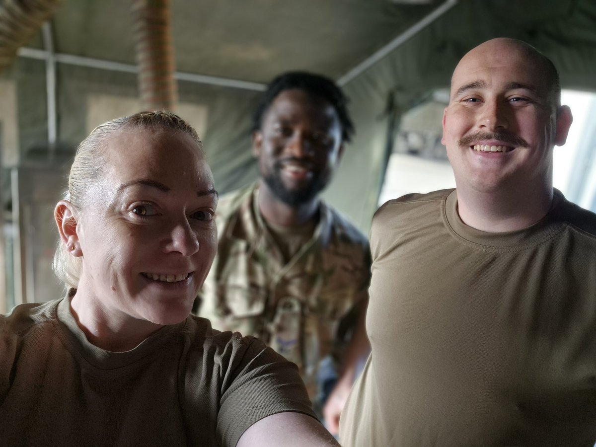 Ronamairead's tweet photo. #RLChefs on the road again.
Out for Arms & Services Day at AFC(Harrogate)
Fun times
#Armychef @ArmyRlc @RLCCorpsSM @TheRoyalLancers #wedowhatwedo #wesustain https://t.co/HQhSnECKRf