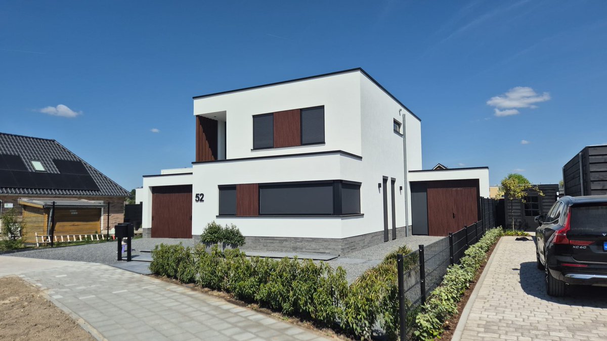 Bijzondere woning in Tholen. Ontworpen in nauw overleg met opdrachtgever en aannemer.
Samen komen we tot mooie resultaten!
@ Geluk afbouw en montage