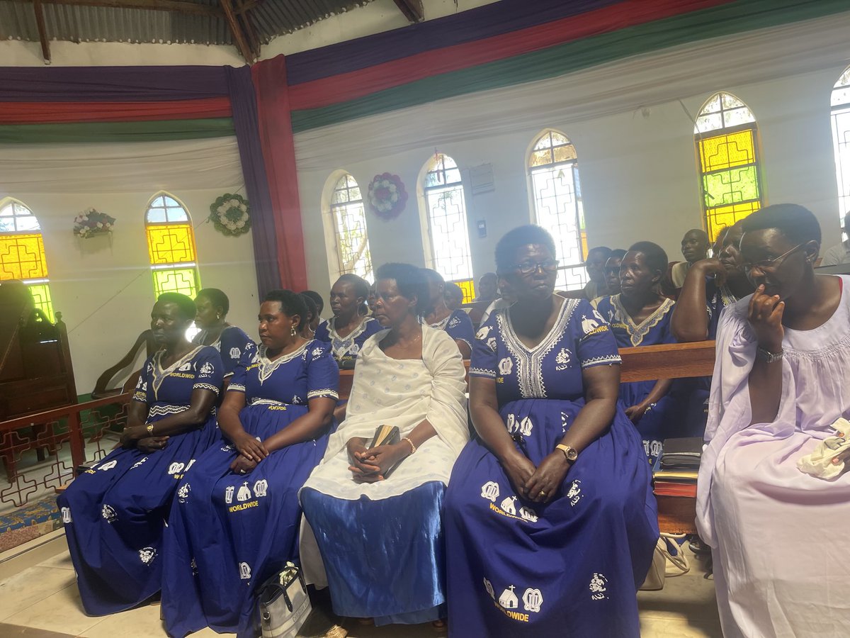 Nyakikongoro_R's tweet image. At Rushozi COU I encountered the parishioners to spread message of love combined with hard work. Rushozi as a model district should reflect the name model