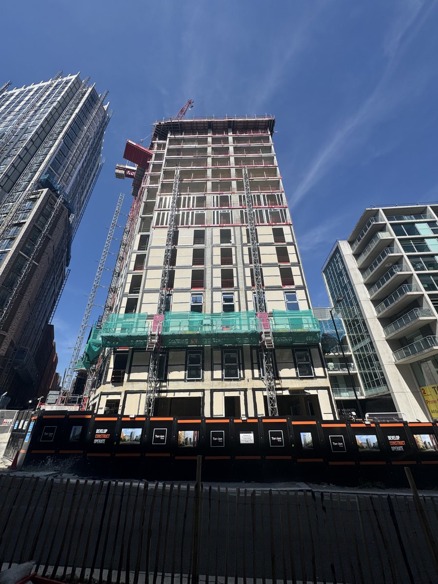 White Croft is now close to topping out <a href="/DavidAshleyLtd/">David Ashley Construction</a> #sheffieldissuper p.c. SheffieldSteel