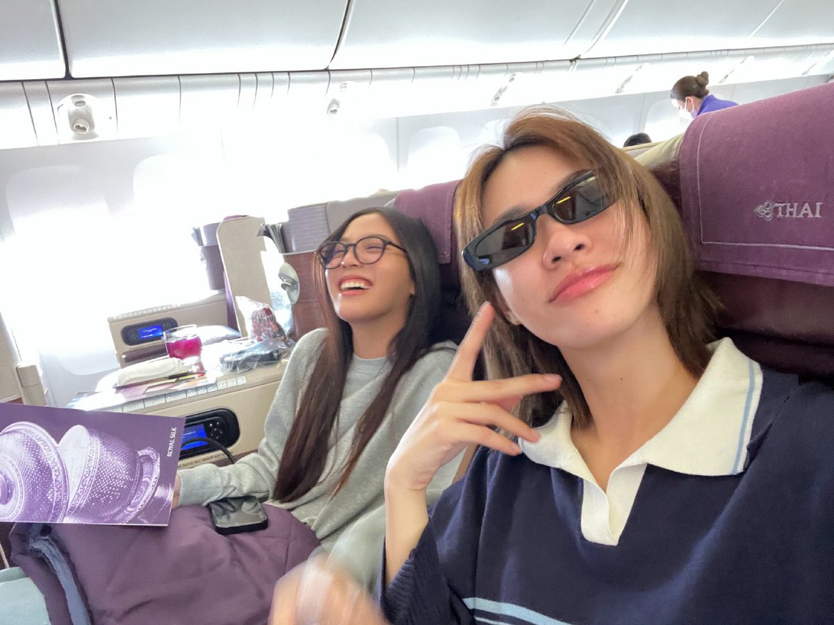 น่ารักเอิ้กอ้ากมาก55555555555

#emiamily #beonnnie 
#emibonnie #เอมี่บอนนี่