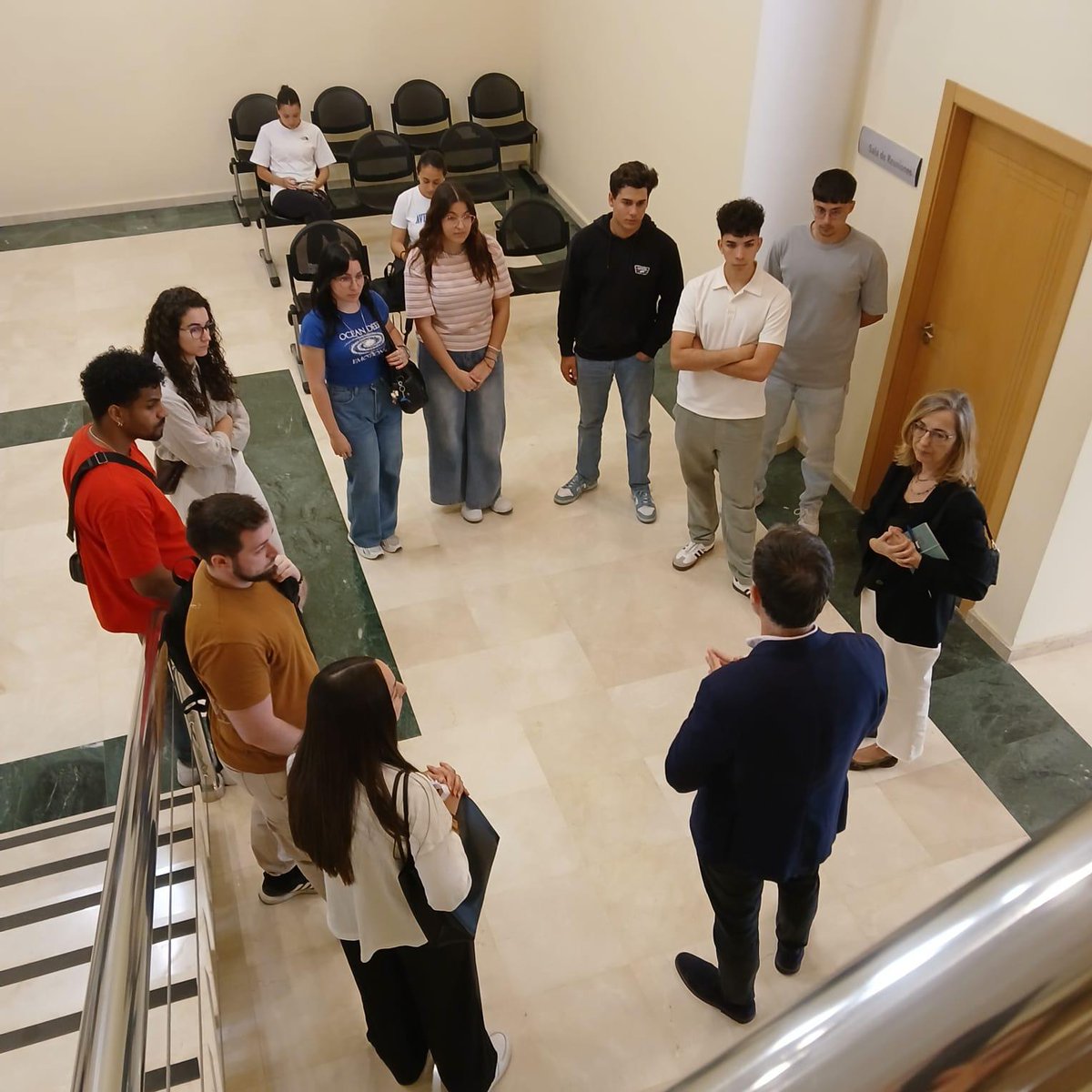MalagaJuntaEE's tweet photo. 📢¡Celebramos la Semana de la Administración Abierta! y por eso el @SAEmpleo abre sus puertas a la @InfoUMA celebrando una  Jornada de Puertas Abiertas  con alumnos del Grado en Gestión y Administración Pública de la @MarketingGesUMA #Transparencia #GobiernoAbierto #Formación https://t.co/3LDXKnsHkb