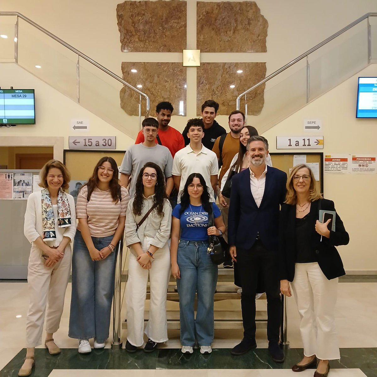 MalagaJuntaEE's tweet photo. 📢¡Celebramos la Semana de la Administración Abierta! y por eso el @SAEmpleo abre sus puertas a la @InfoUMA celebrando una  Jornada de Puertas Abiertas  con alumnos del Grado en Gestión y Administración Pública de la @MarketingGesUMA #Transparencia #GobiernoAbierto #Formación https://t.co/3LDXKnsHkb