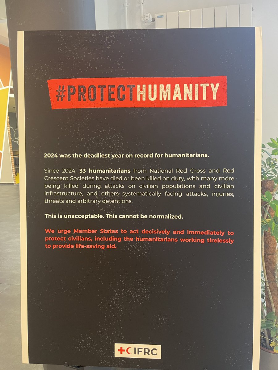 docfromtheblock's tweet image. Started my day meeting colleagues @ifrc for a session on NCDs in humanitarian settings. At the entrance I saw this display, a sobering reminder of the deadly toll attacks on healthcare are inflicting to humanitarian #protecthumanity
